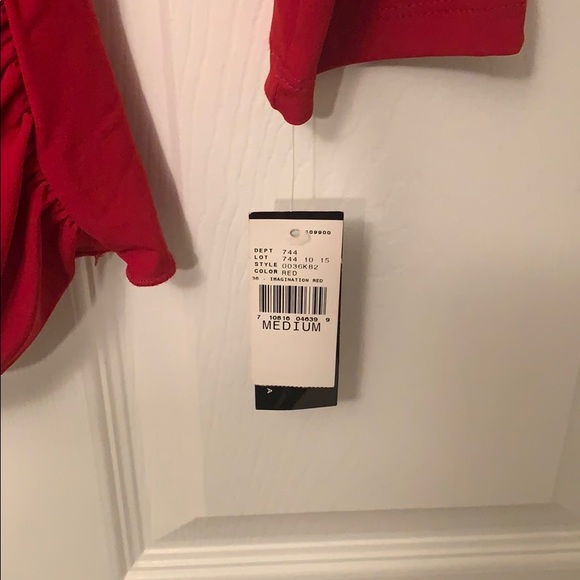 Red top - Picture 5 of 5